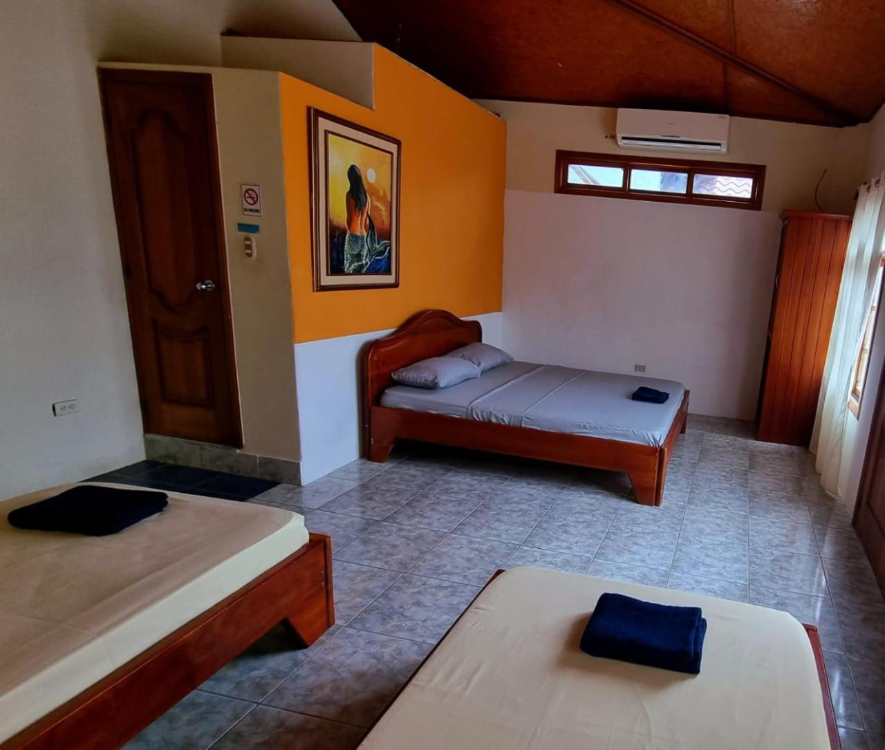 Hostal Neptuno - Poseidon 比亚米尔港 外观 照片